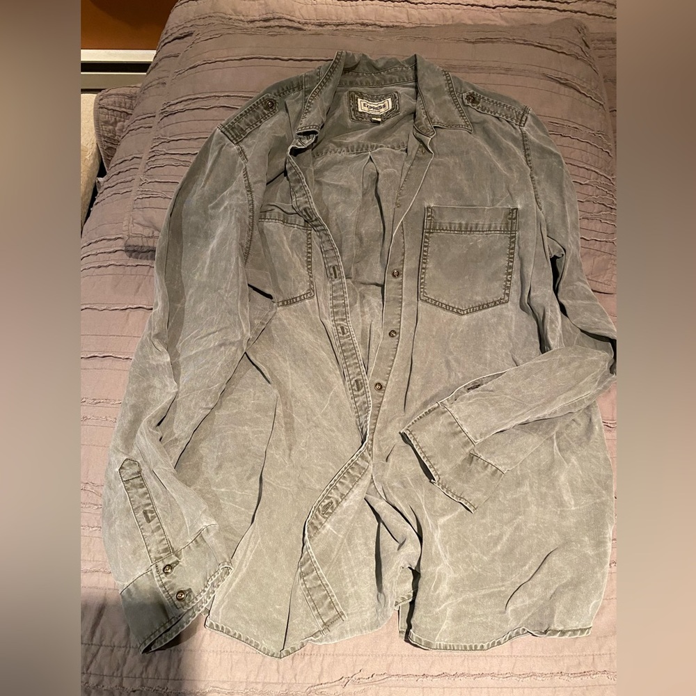 Express button down